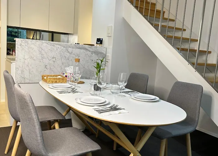 Modern Loft Retreat In Barton Canberra Act Near Parliament House