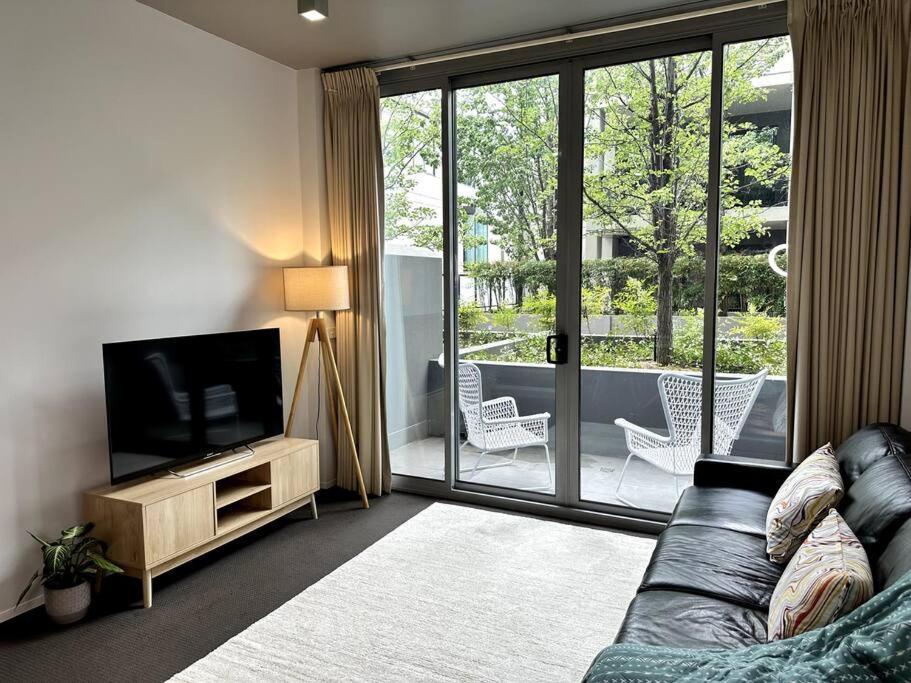 Modern Loft Retreat In Canberra Act Near Parliament House * Barton